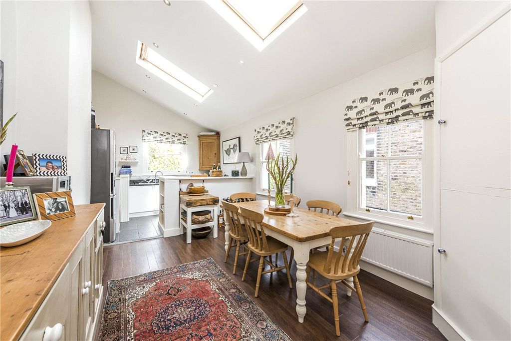 Property photo 2 of 13 Dining Area