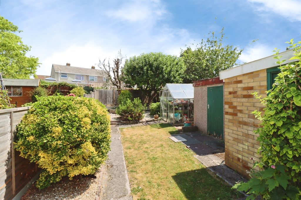 Property photo 3 of 12