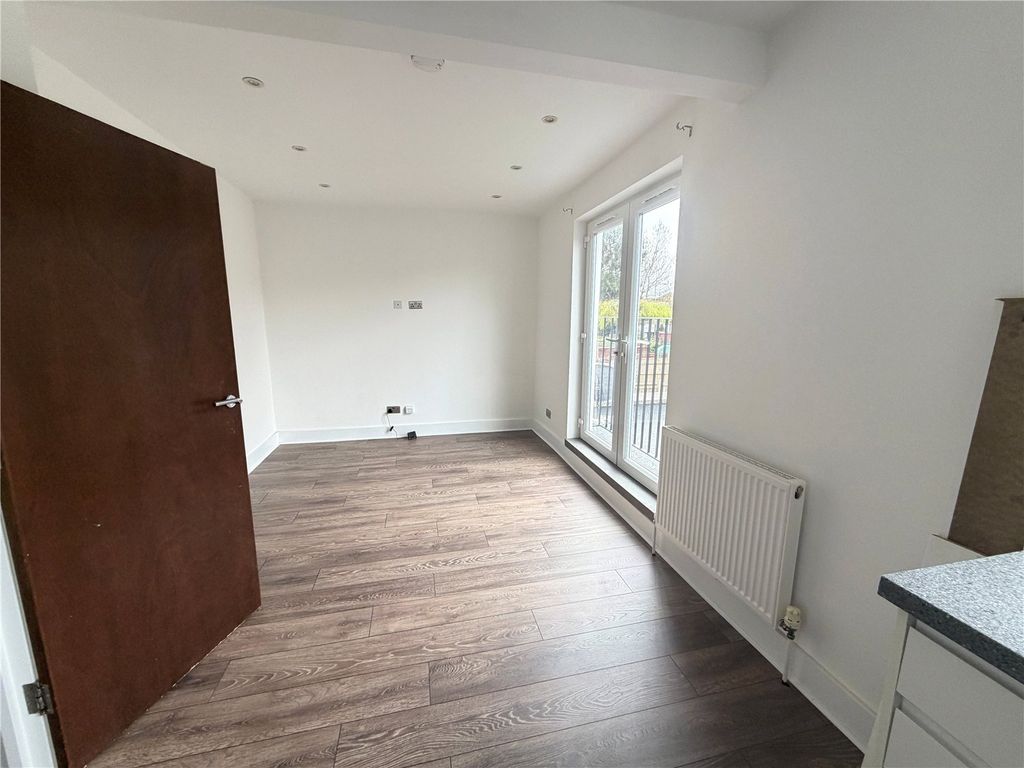 Property photo 3 of 8 Picture No. 02