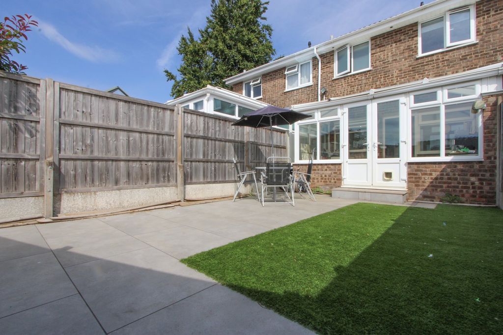 Property photo 1 of 15