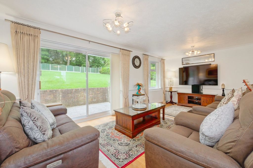 Property photo 3 of 24