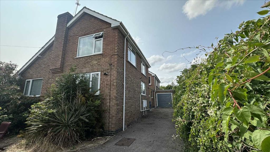 Property photo 3 of 29 53
