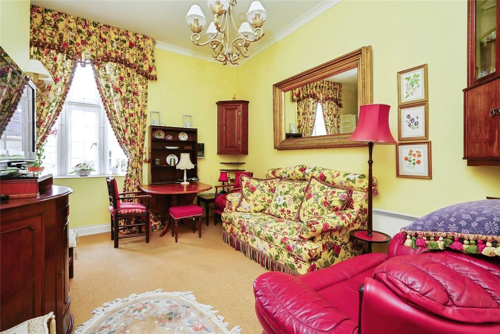 Property photo 2 of 14 Picture No. 04