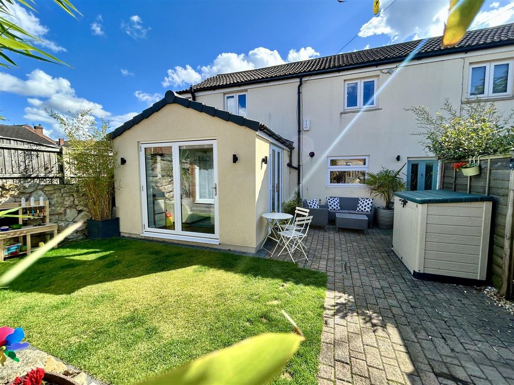 Property photo 1 of 24