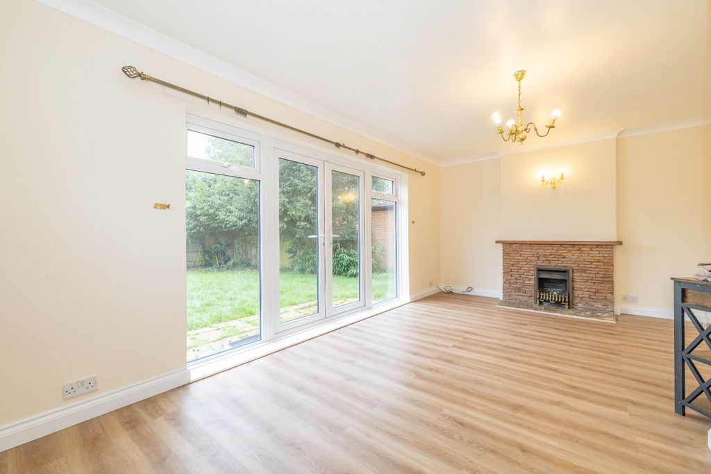 Property photo 2 of 12 Picture 2