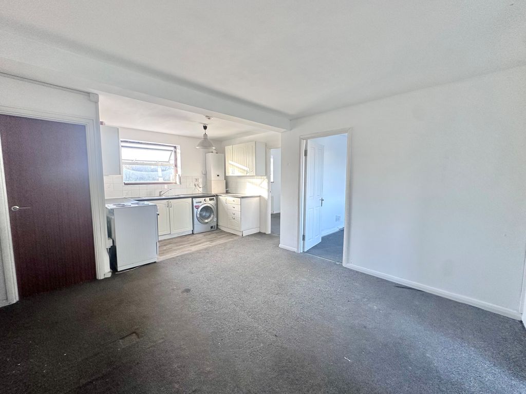 Property photo 2 of 7 Living