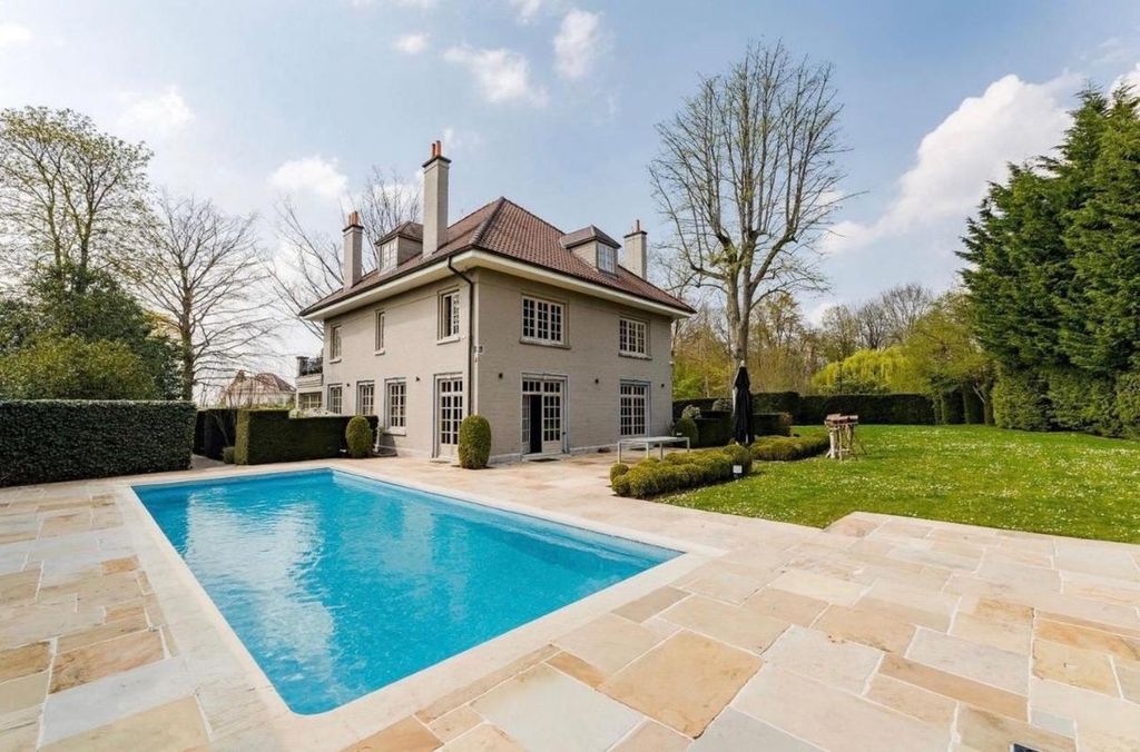 Property photo 1 of 19