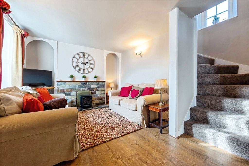 Property photo 2 of 19 Picture No. 01