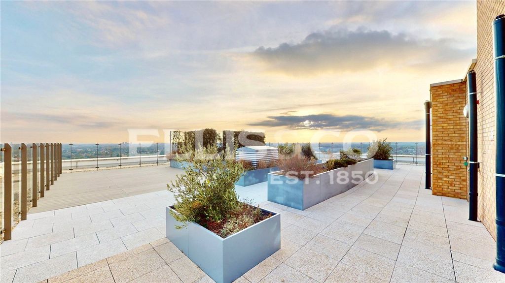 Property photo 1 of 23 Picture No. 21