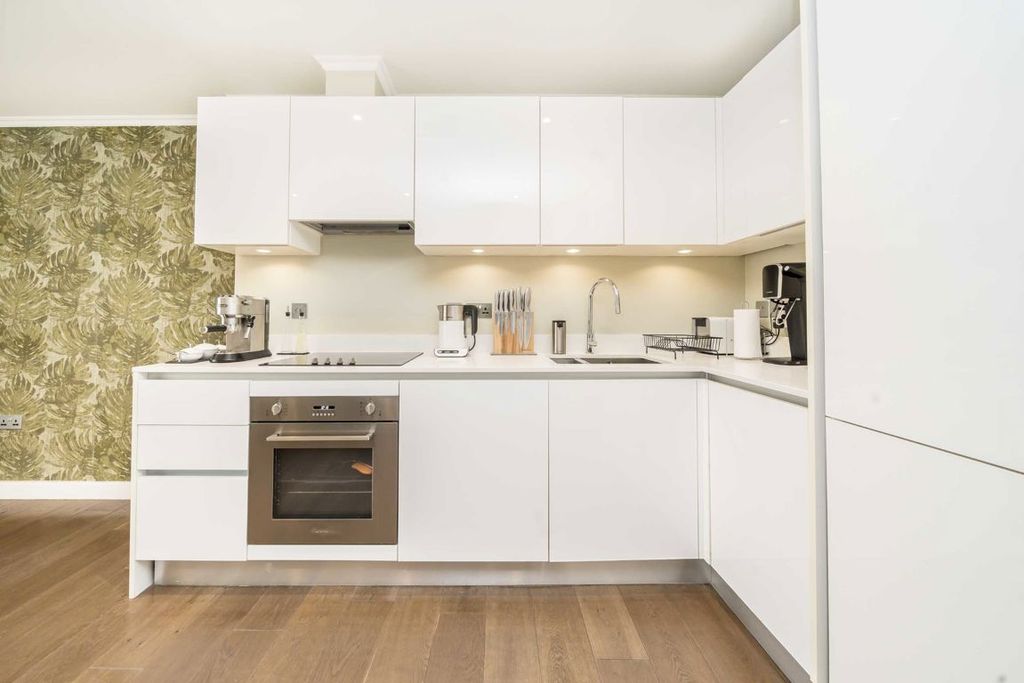 Property photo 3 of 5