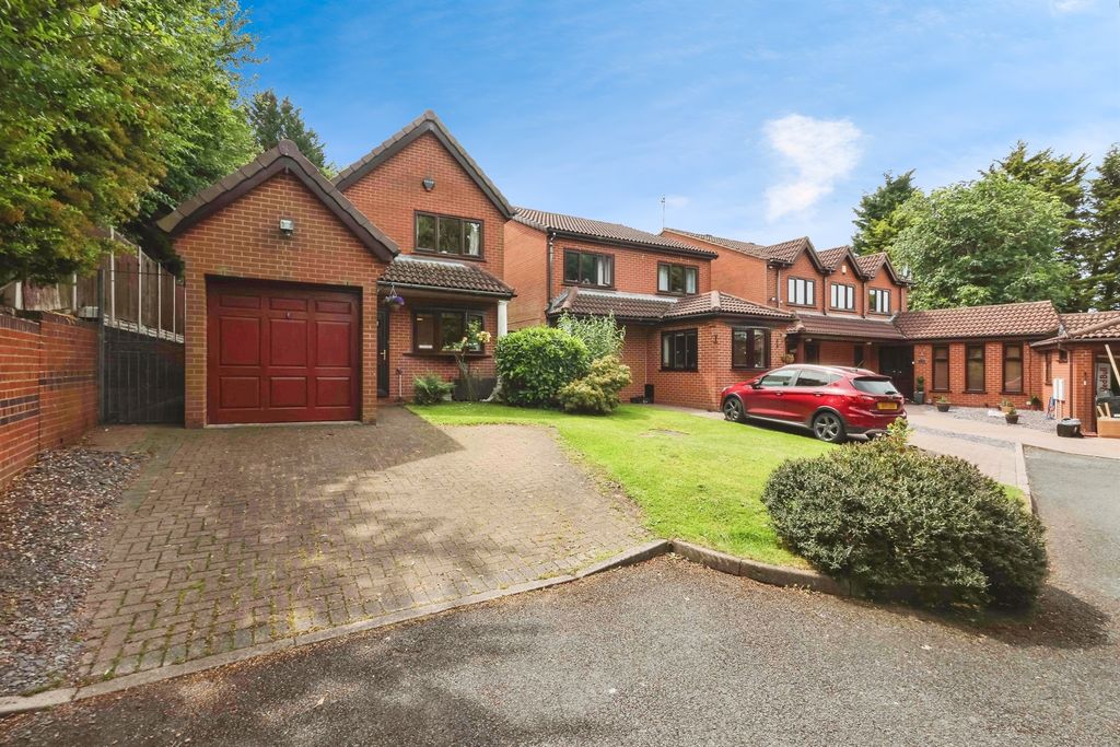 Property photo 1 of 17