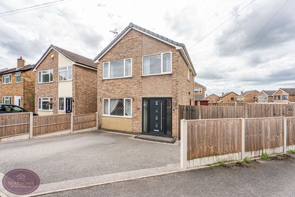 Property photo 1 of 32