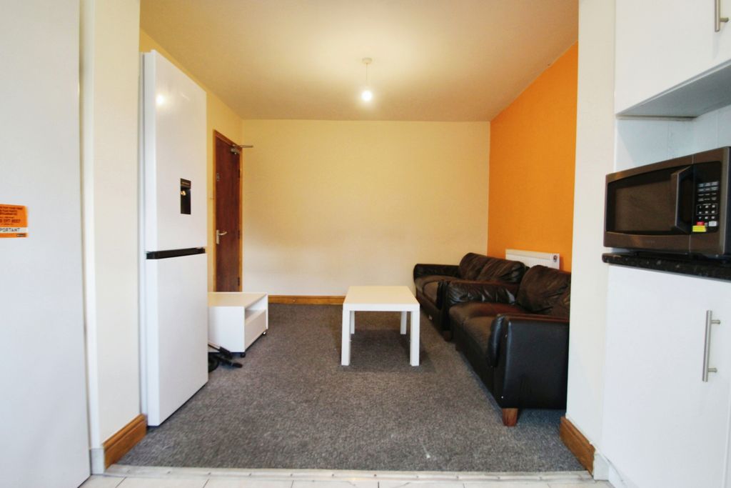 Property photo 2 of 12 A86495c5-Img_3408