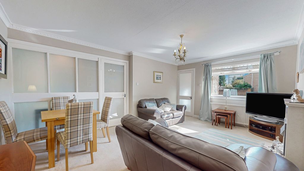 Property photo 2 of 23 14-Print-3 Ochiltree Avenue Flat 3_21