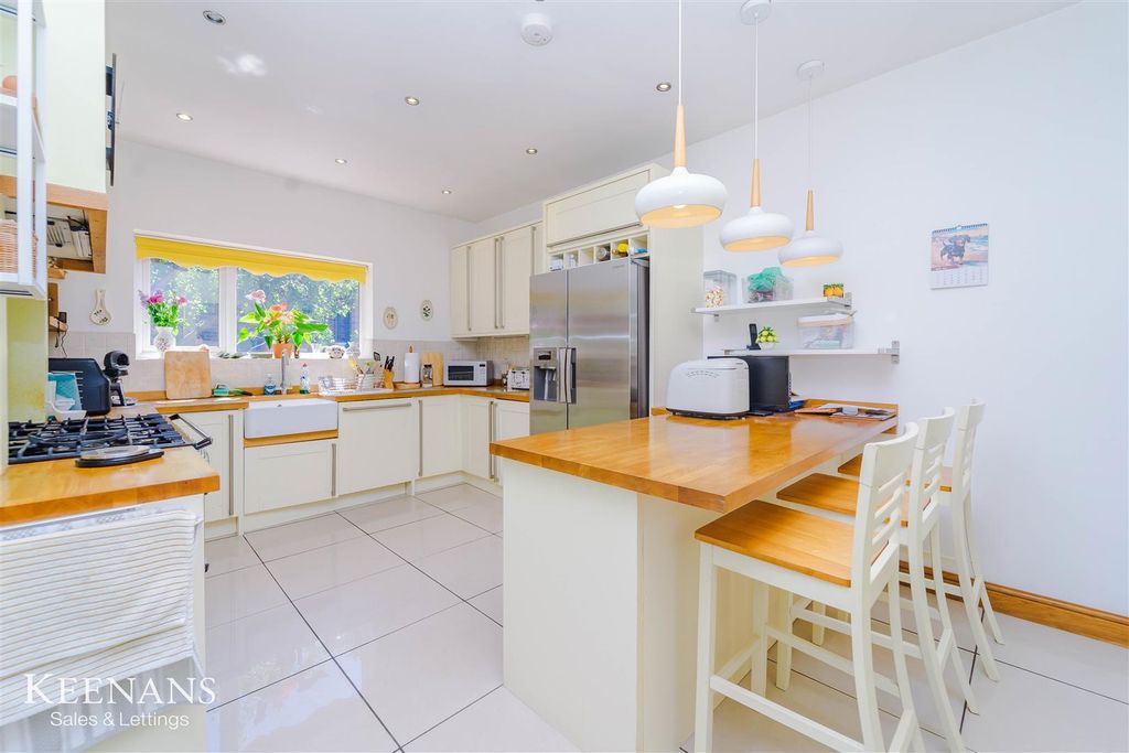 Property photo 3 of 43 3.Jpg