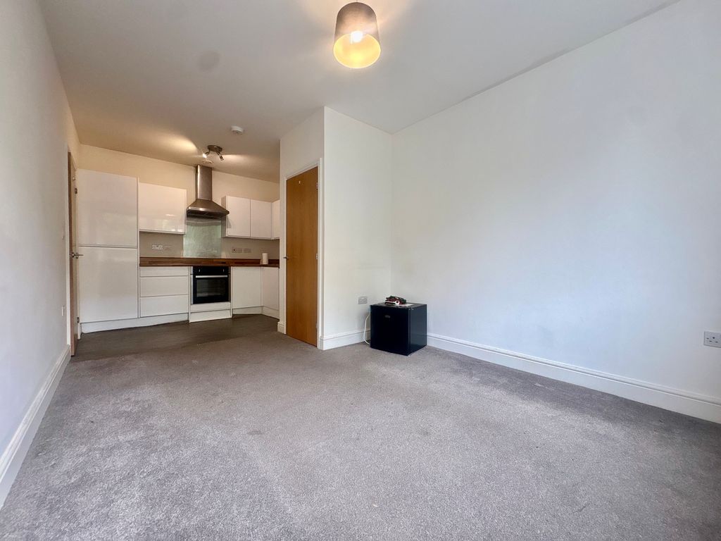 Property photo 2 of 6