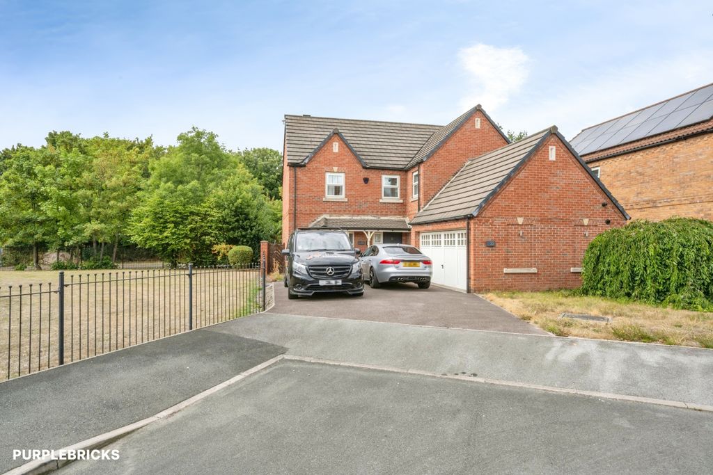 Property photo 2 of 24