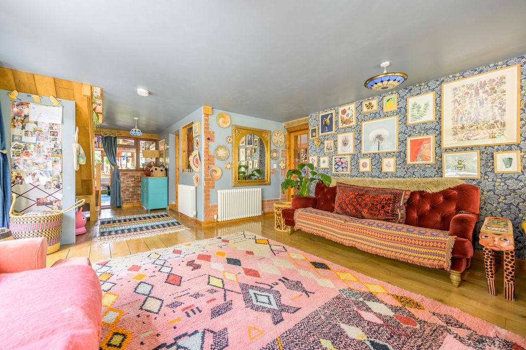 Property photo 3 of 29