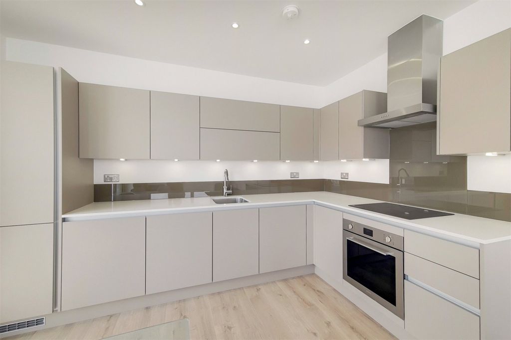 Property photo 3 of 12 Picture No. 02