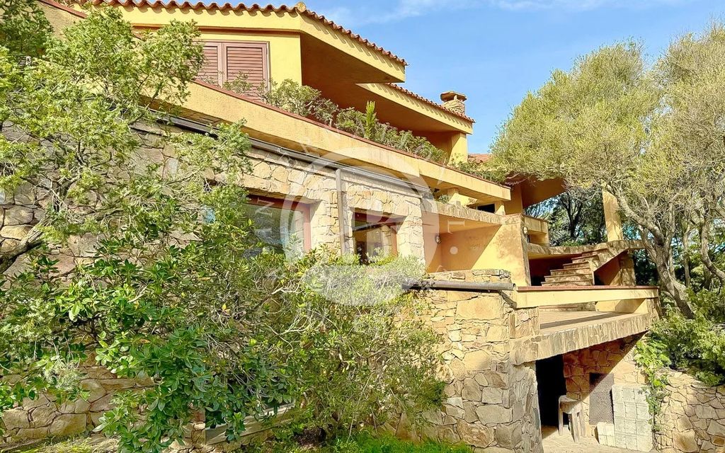 Property photo 2 of 51