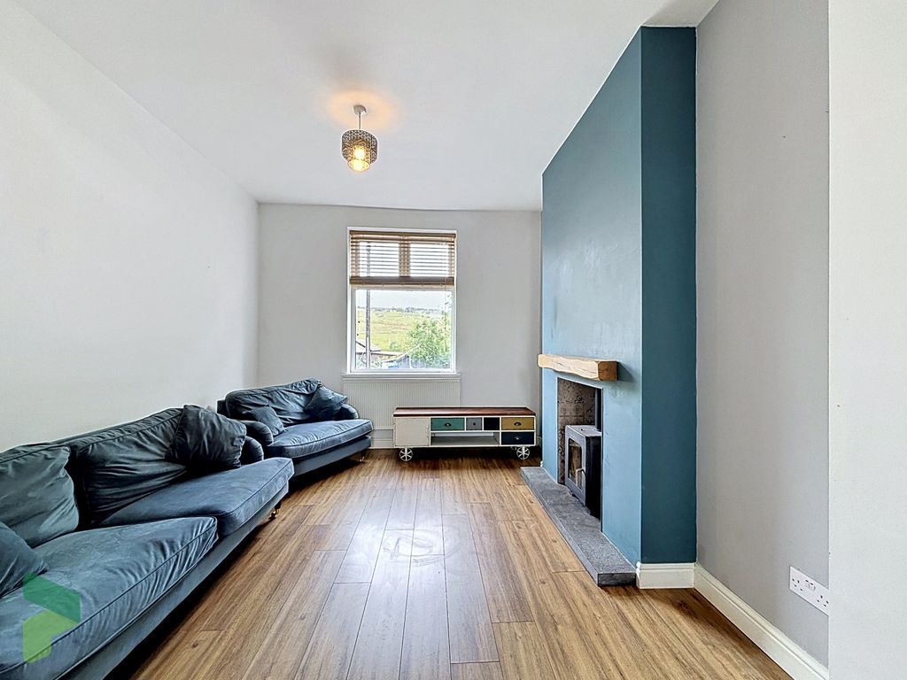 Property photo 3 of 16 Sitting Room