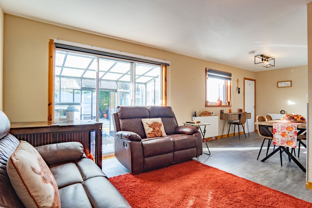 Property photo 2 of 29