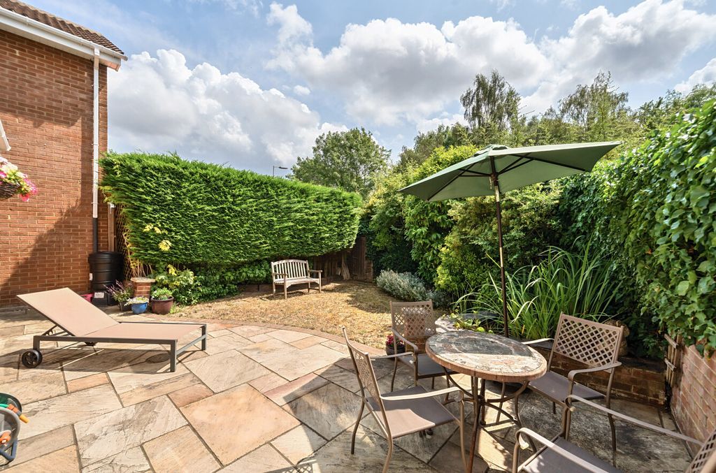 Property photo 2 of 17 1324997-6-6874Fdb...