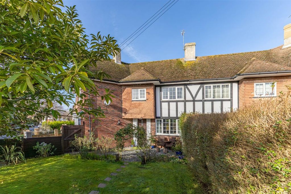 Property photo 1 of 31