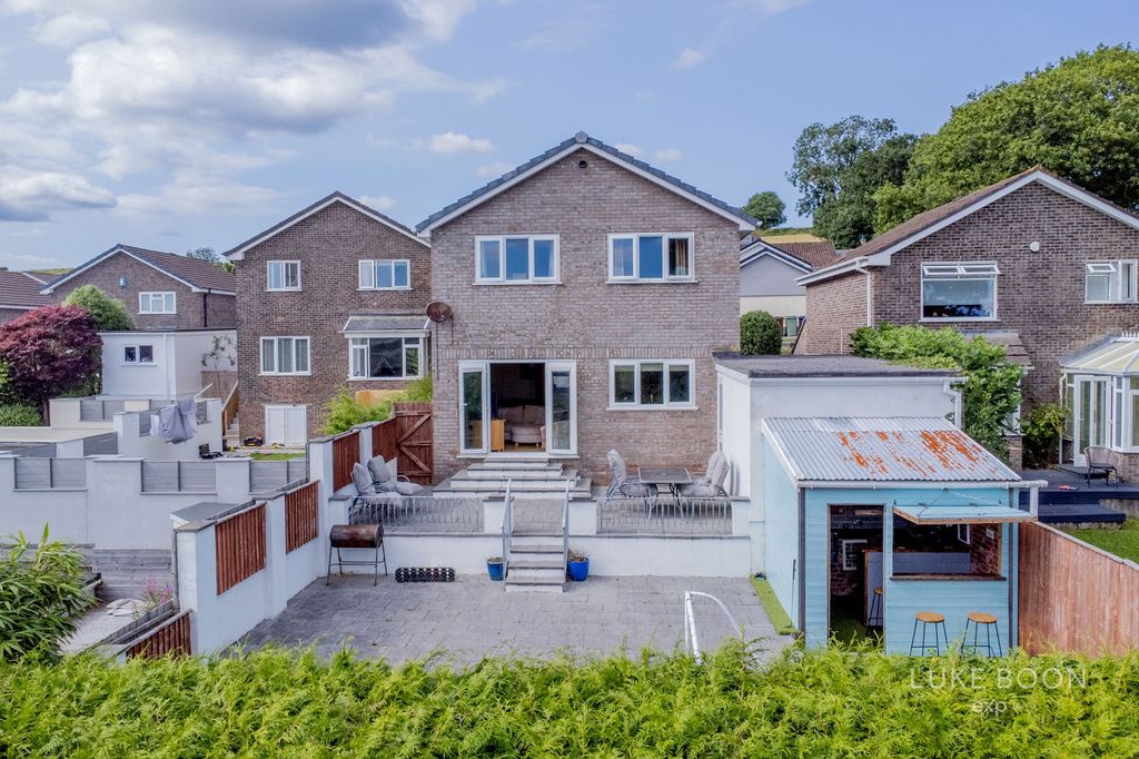 Property photo 1 of 22