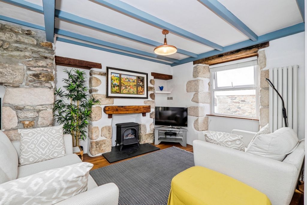 Property photo 2 of 19 Pbox-Img.Jpg