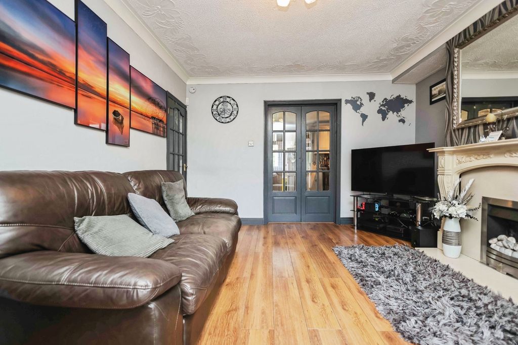 Property photo 2 of 18 Pbox-Img.Jpg