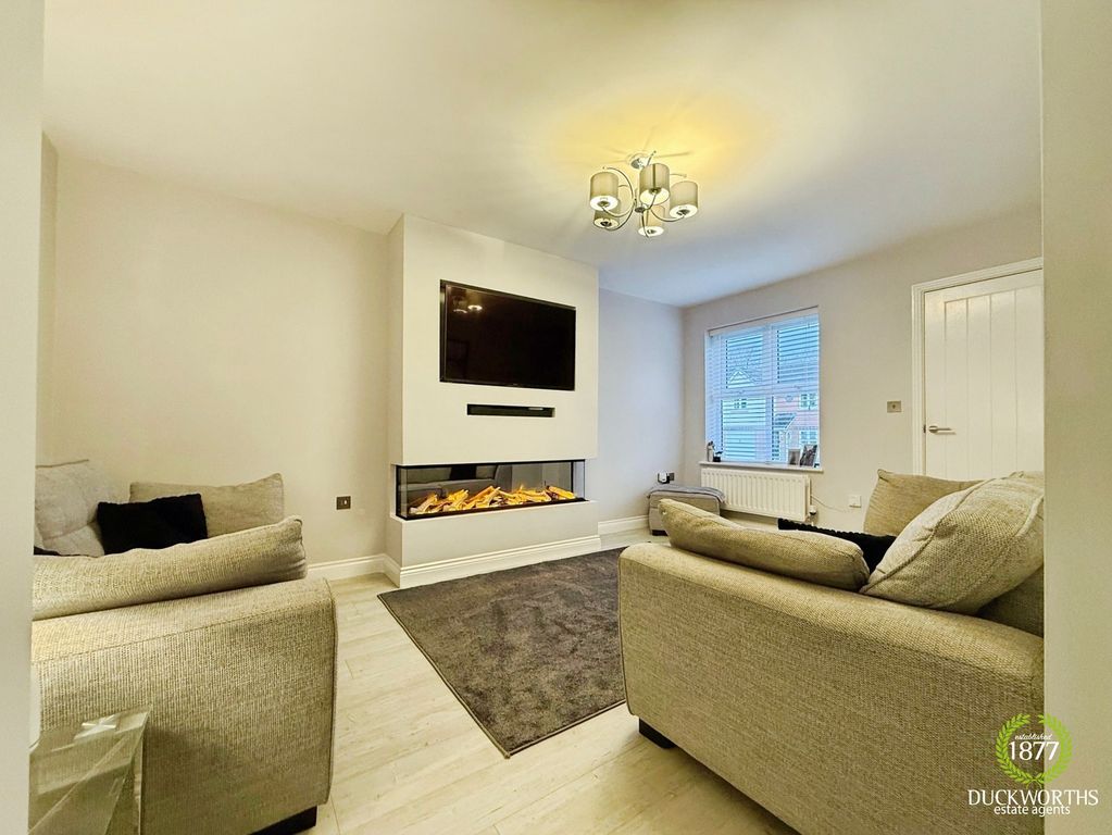 Property photo 2 of 21