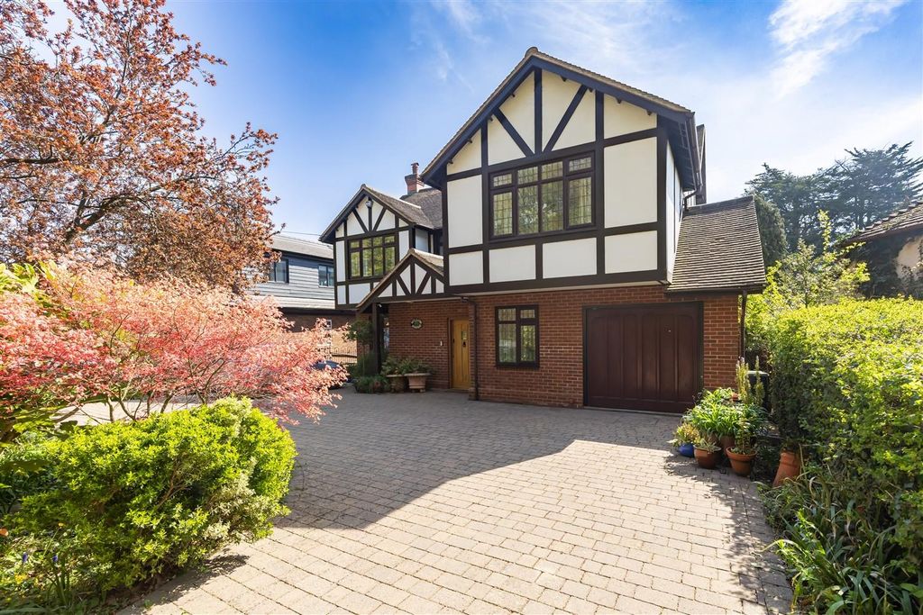 Property photo 1 of 47 Willow House, Lou (52).Jpg