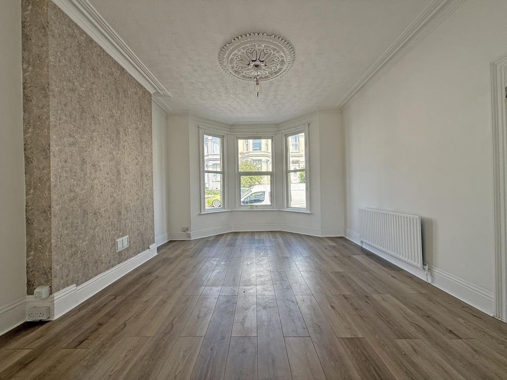Property photo 2 of 20 Neath Road 60 - Lounge Front.Jpg