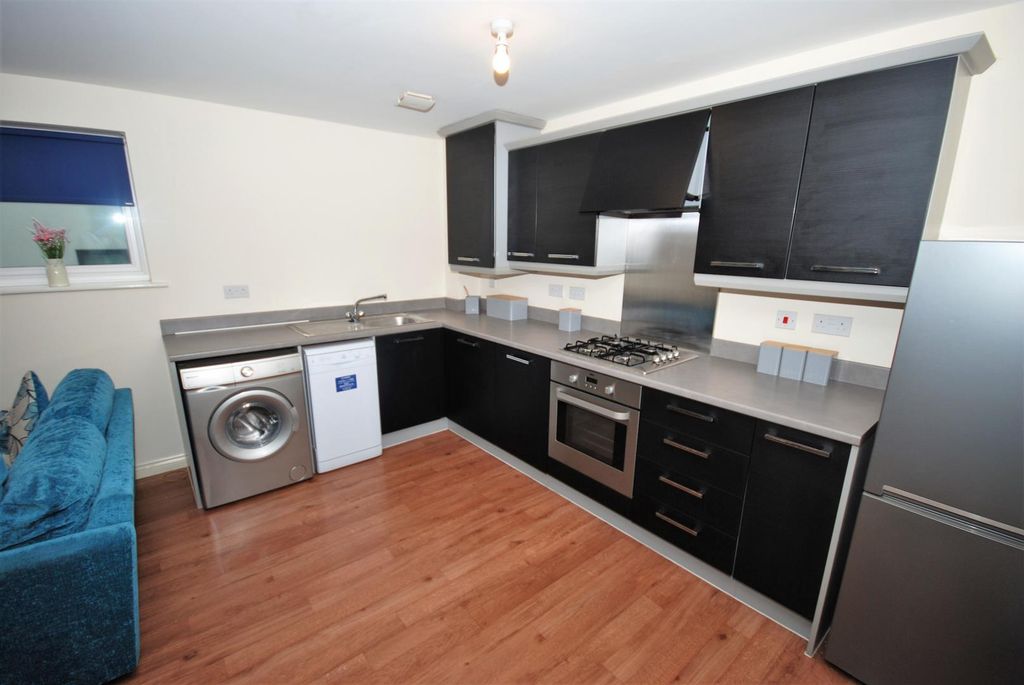 Property photo 3 of 8