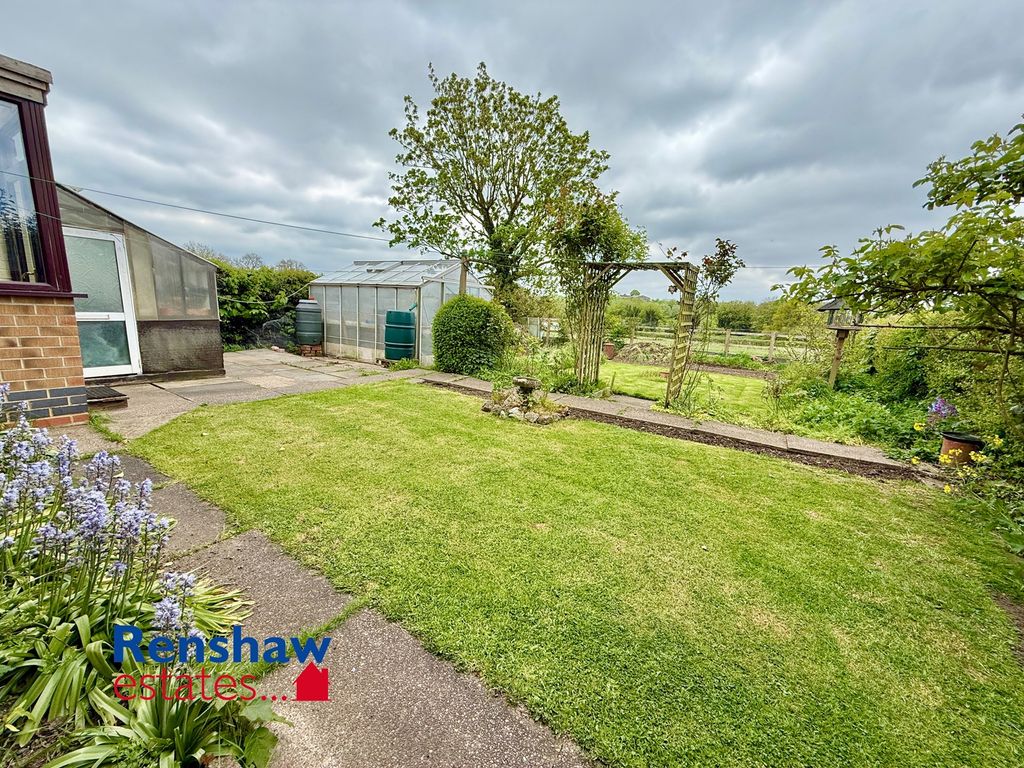 Property photo 3 of 16 R (1)