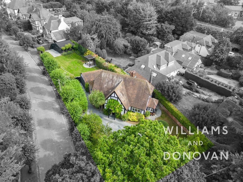 Property photo 1 of 50