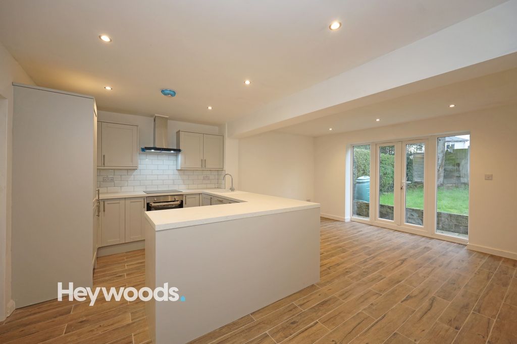Property photo 2 of 32 099A9667