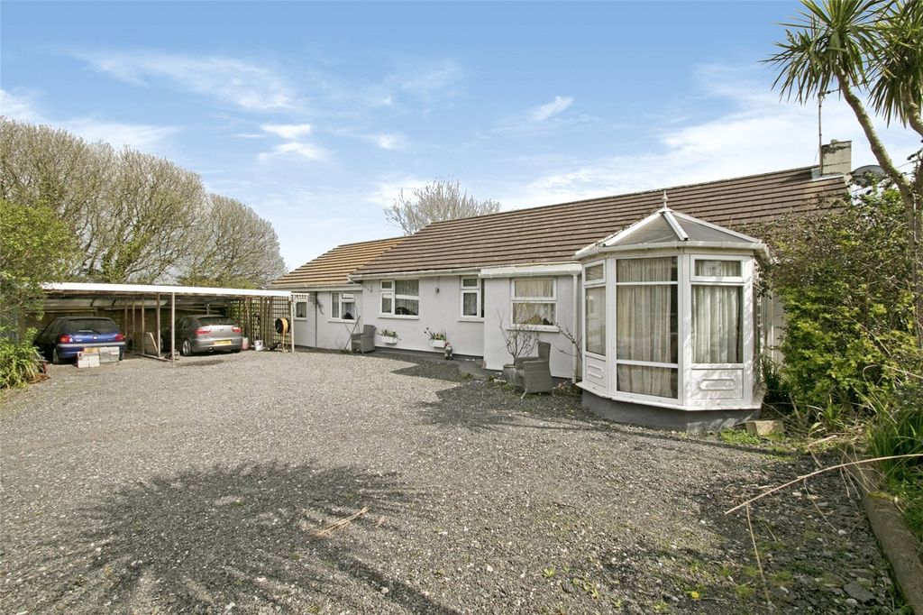 Property photo 2 of 18 Picture No. 15