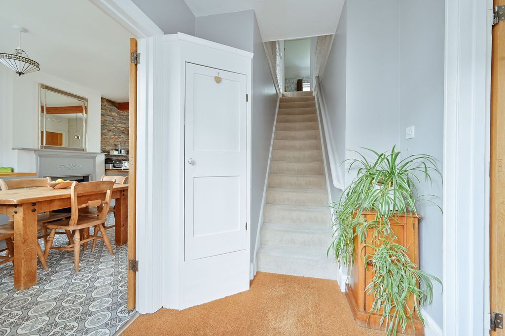 Property photo 2 of 46