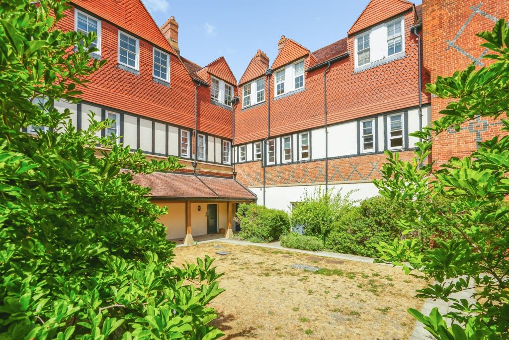 Property photo 1 of 25