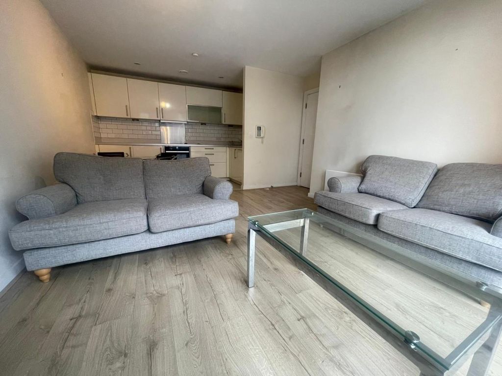 Property photo 2 of 13 Lounge