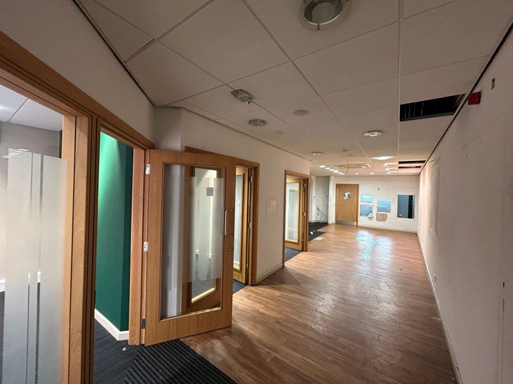 Property photo 2 of 6 Photo 4