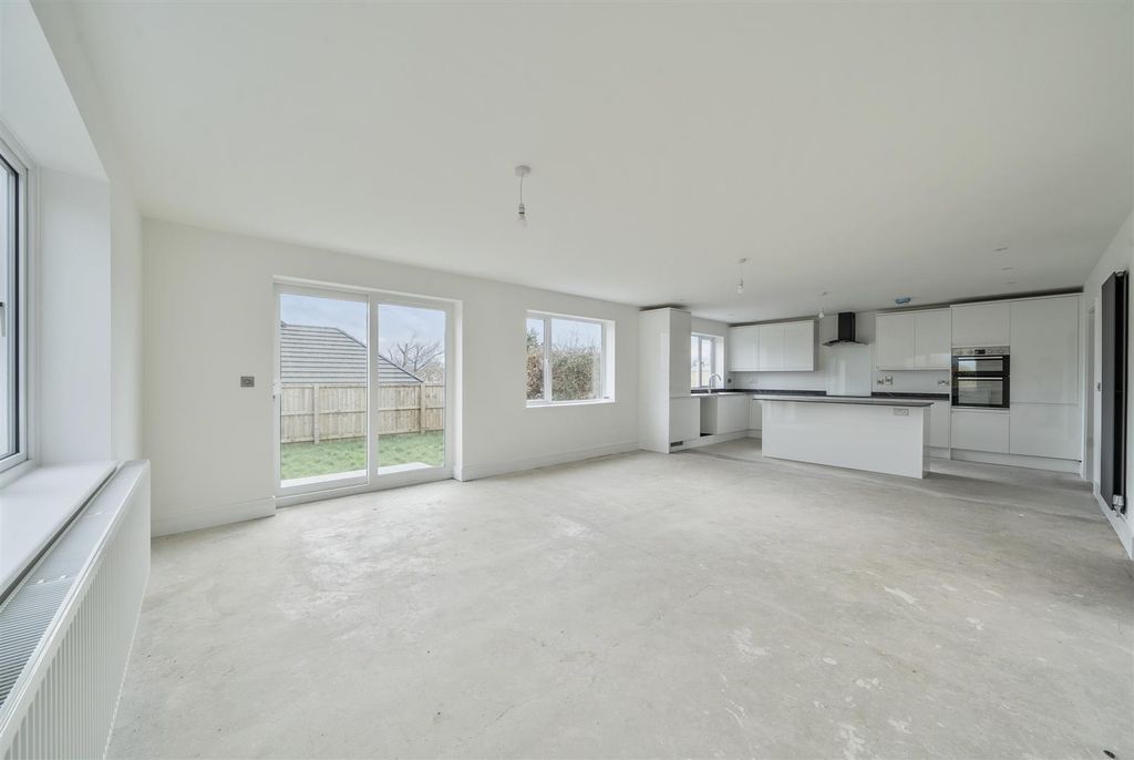 Property photo 2 of 44