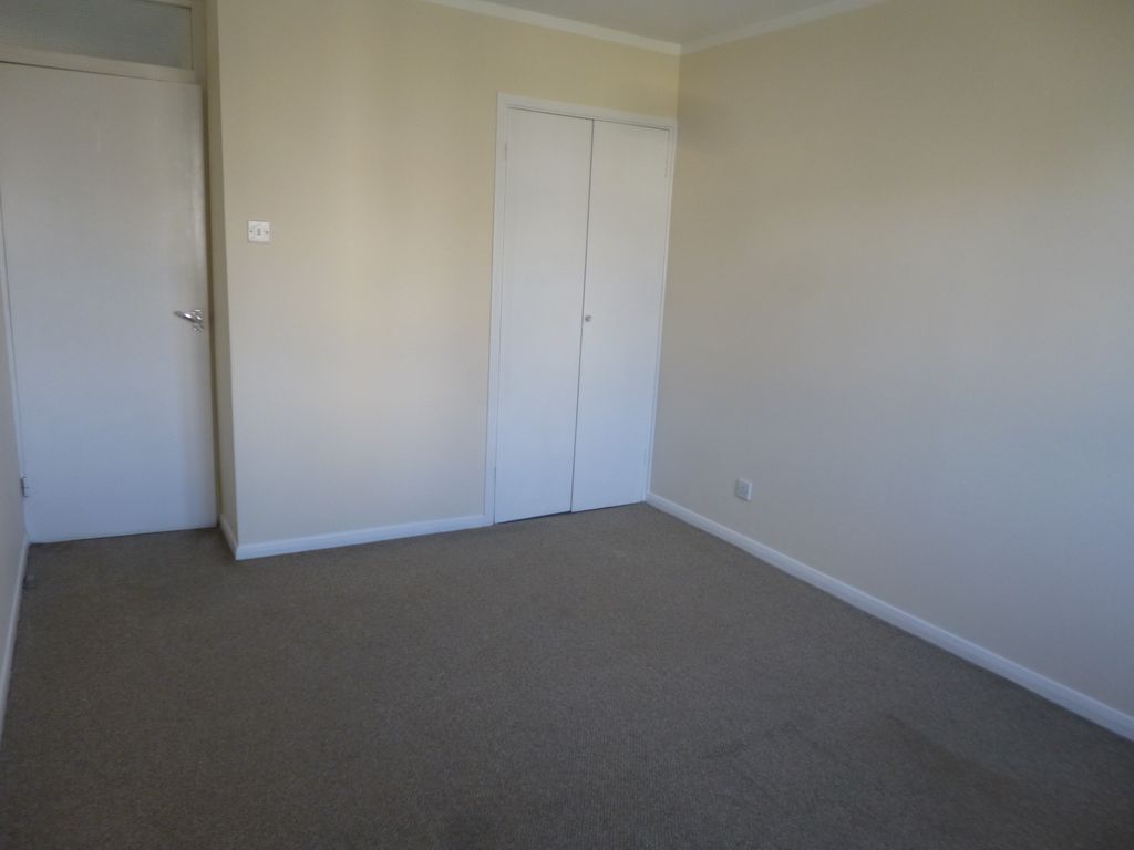 Property photo 1 of 5 1 Bed Flat To Rent Brunswick Court, Hoddesdon En11