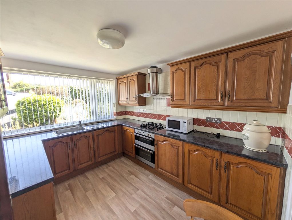 Property photo 3 of 31 Picture No. 02