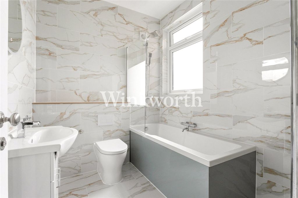 Property photo 3 of 10 Picture No. 01