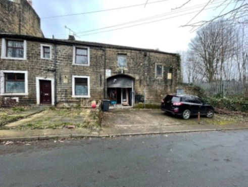 Property photo 1 of 2