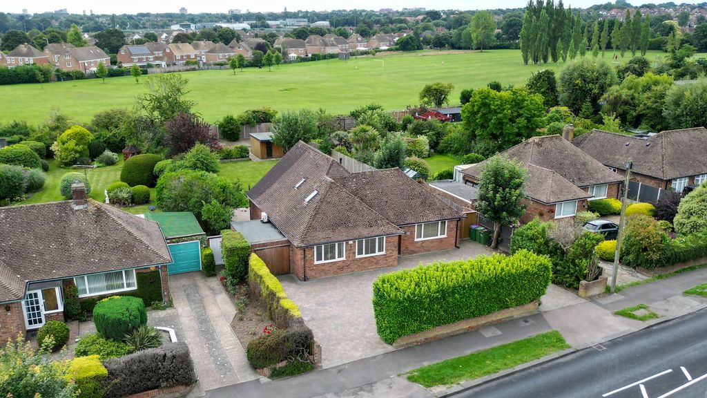 Property photo 1 of 35