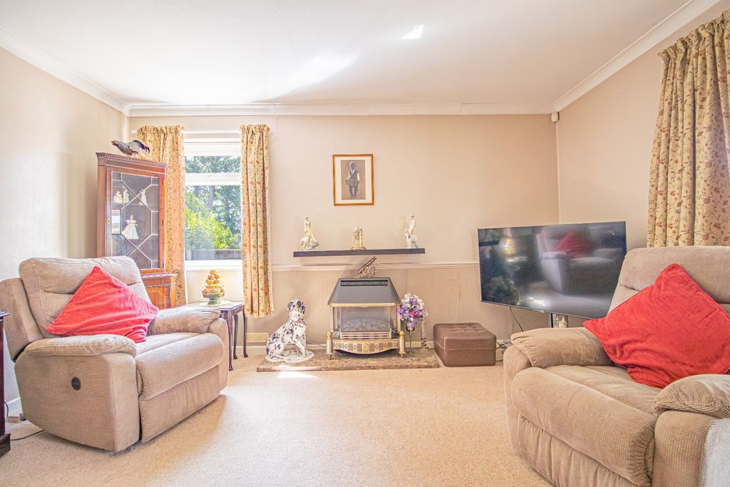 Property photo 2 of 20 5351194